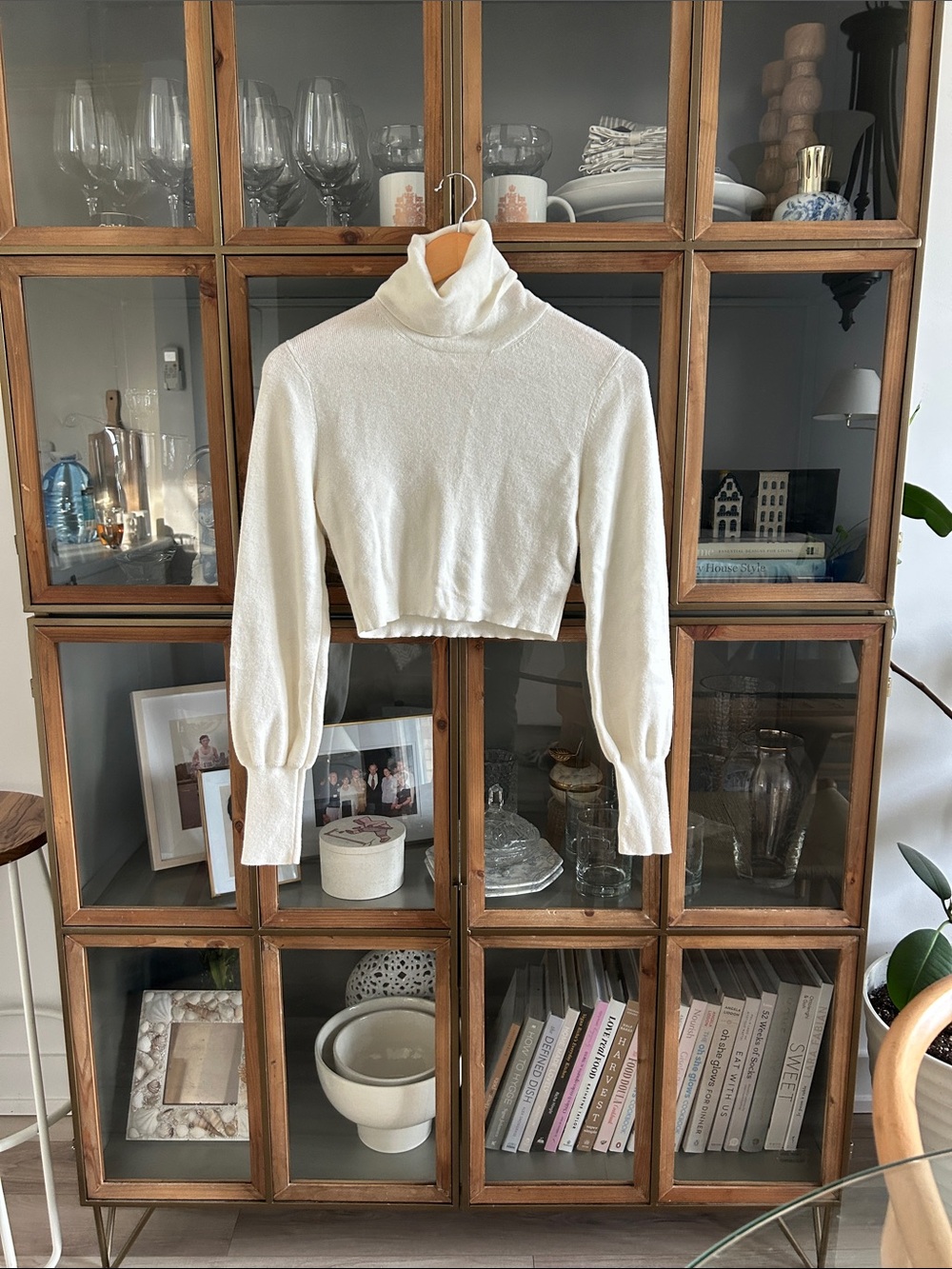 Aritzia Wilfred Cropped Wool Turtleneck Sweater - Cream Colour